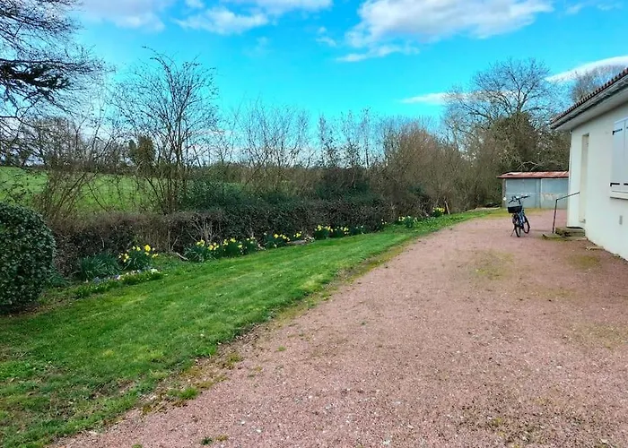 Petite Maison, Le Charme De L'ancien